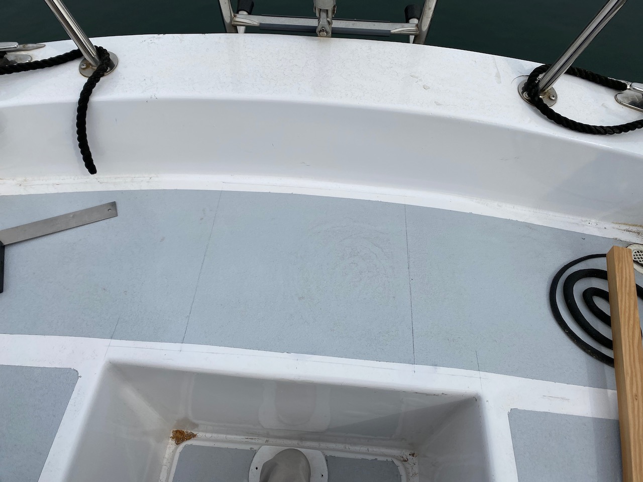 Propane tank locker box "Bold Flight"